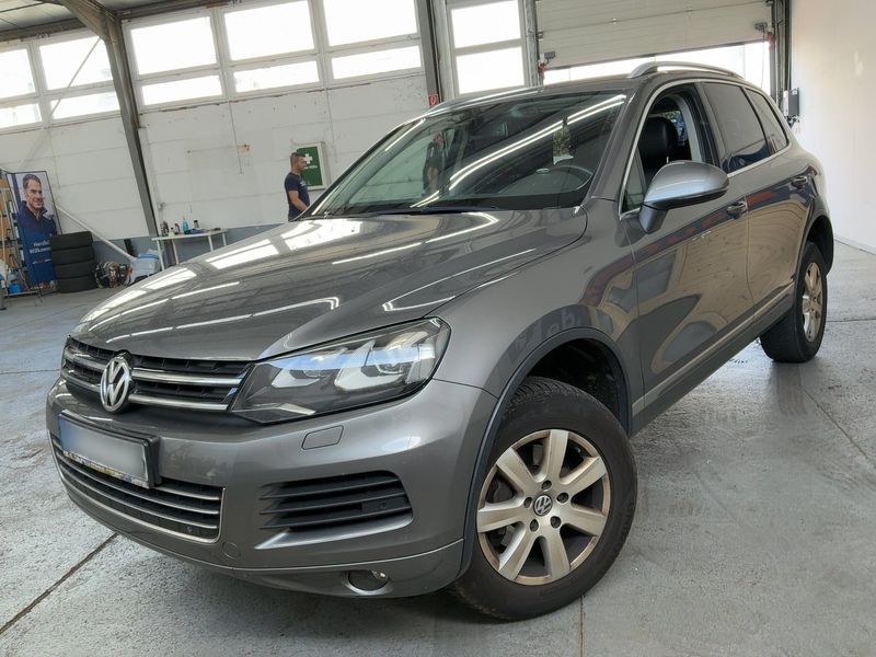 Volkswagen Touareg 3.0 V6 TDI BlueMotion Tech 2011 – снимка 1