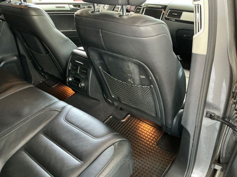 Volkswagen Touareg 3.0 V6 TDI BlueMotion Tech 2011 – снимка 31