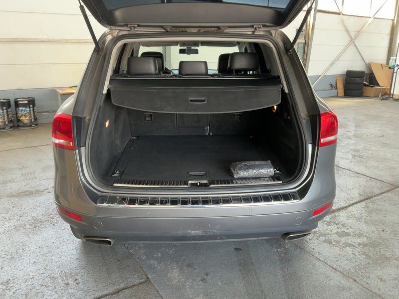Volkswagen Touareg 3.0 V6 TDI BlueMotion Tech 2011 – снимка 15