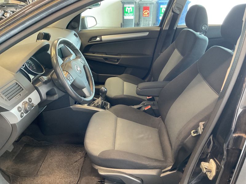 Opel Astra 1.6 Enjoy 2006 – снимка 3