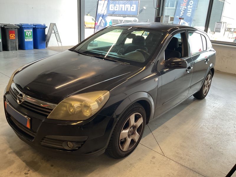 Opel Astra 1.6 Enjoy 2006 – снимка 1