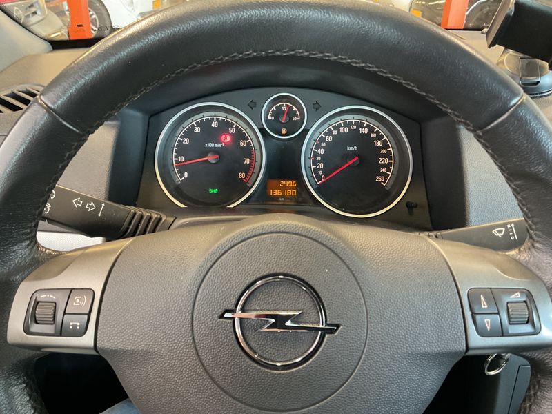 Opel Astra 1.6 Enjoy 2006 – снимка 4