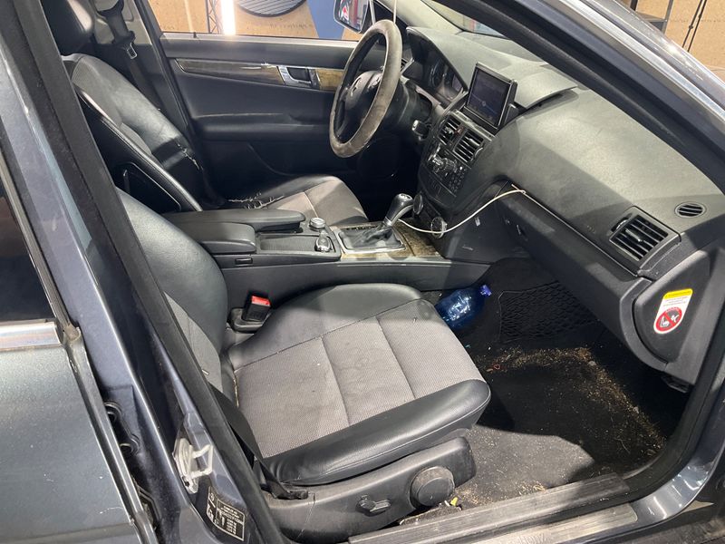 Mercedes-Benz C-Klasse C 320 CDI T Avantgarde 2008 – снимка 3