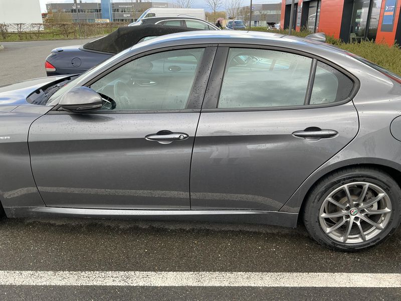 Alfa Romeo Giulia 2.2 JTDM Super 2020 – снимка 4