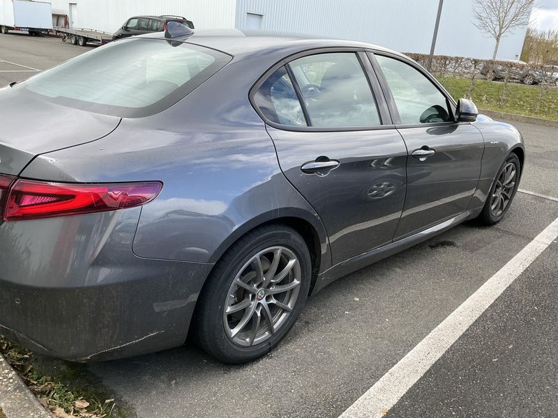 Alfa Romeo Giulia 2.2 JTDM Super 2020 – снимка 8