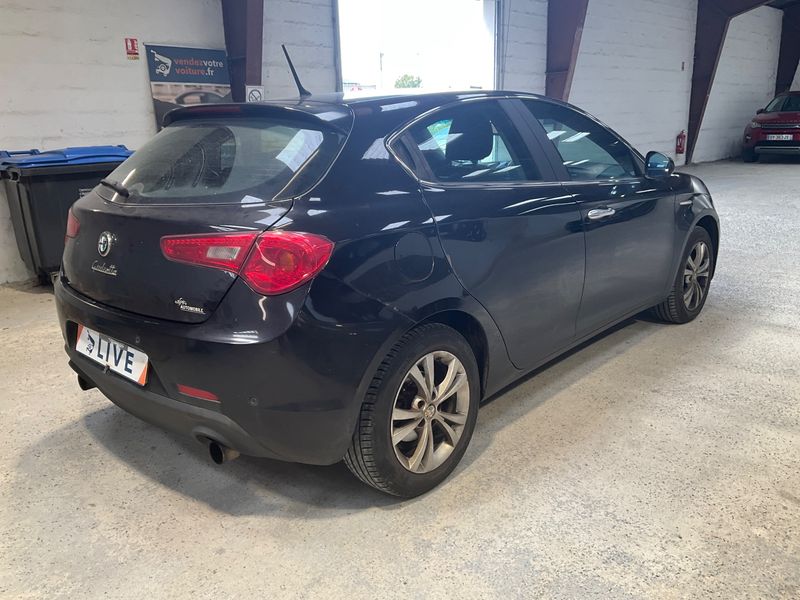 Alfa Romeo Giulietta 2.0 JTDM Distinctive 2011 – снимка 2