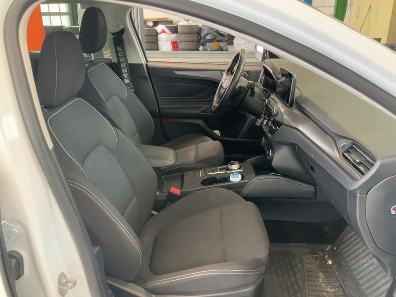 Ford Focus 1.5 EcoBoost Titanium 2019 – снимка 16
