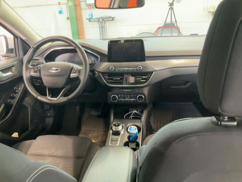 Ford Focus 1.5 EcoBoost Titanium 2019 – снимка 17