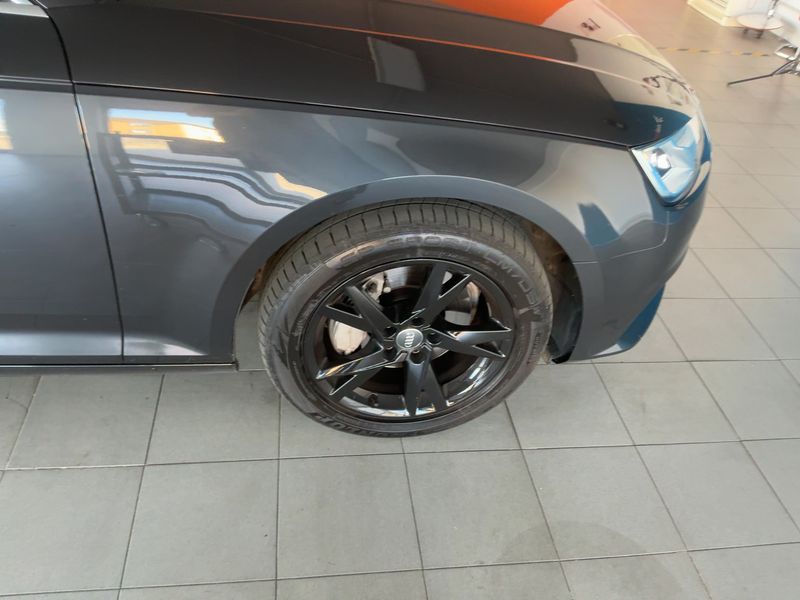 Audi A4 2.0 TDI quattro Sport 2016 – снимка 11
