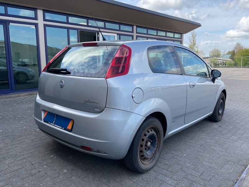 Fiat Grande Punto 1.2 Dynamic 2006 – снимка 2