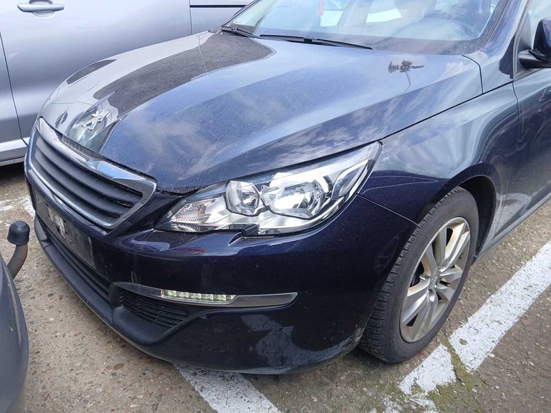 Peugeot 308 1.6 Blue-HDi 2017 – снимка 2