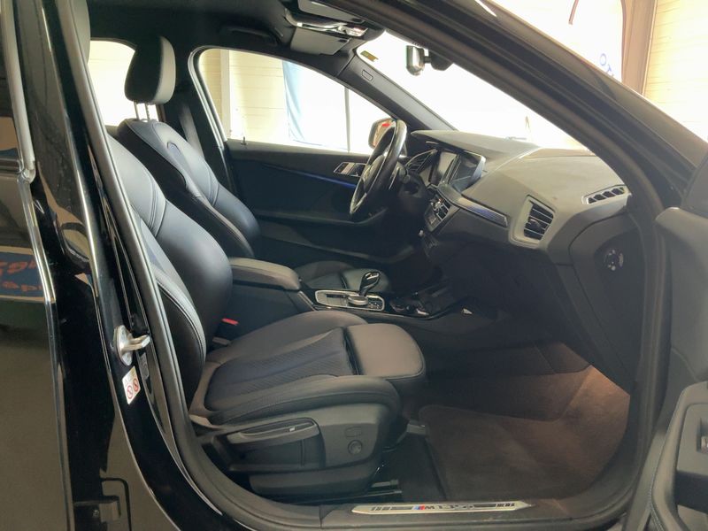 BMW 1er M135i xDrive 2019 – снимка 16
