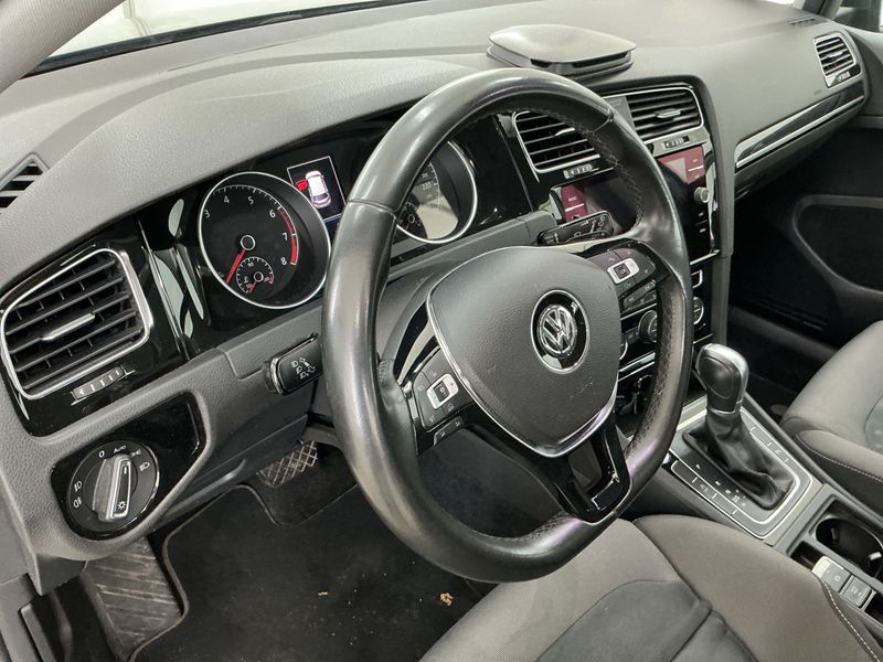 Volkswagen Golf VII 1.4 TSI Highline BlueMotion Tech 2017 – снимка 36