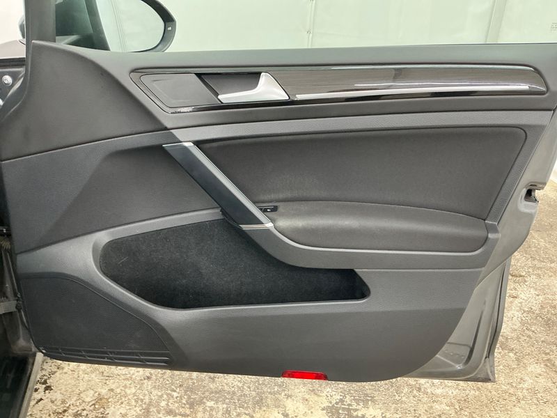 Volkswagen Golf VII 1.4 TSI Highline BlueMotion Tech 2017 – снимка 35