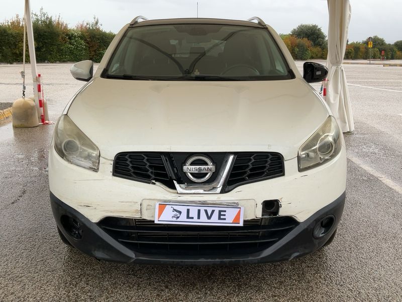 Nissan Qashqai 2.0 dCi Tekna 4x4 2010 – снимка 14