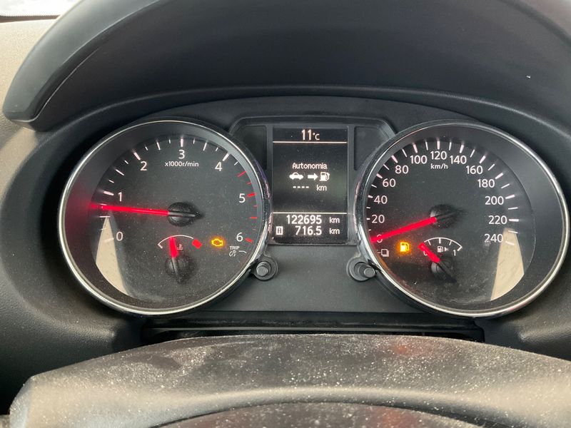 Nissan Qashqai 2.0 dCi Tekna 4x4 2010 – снимка 18