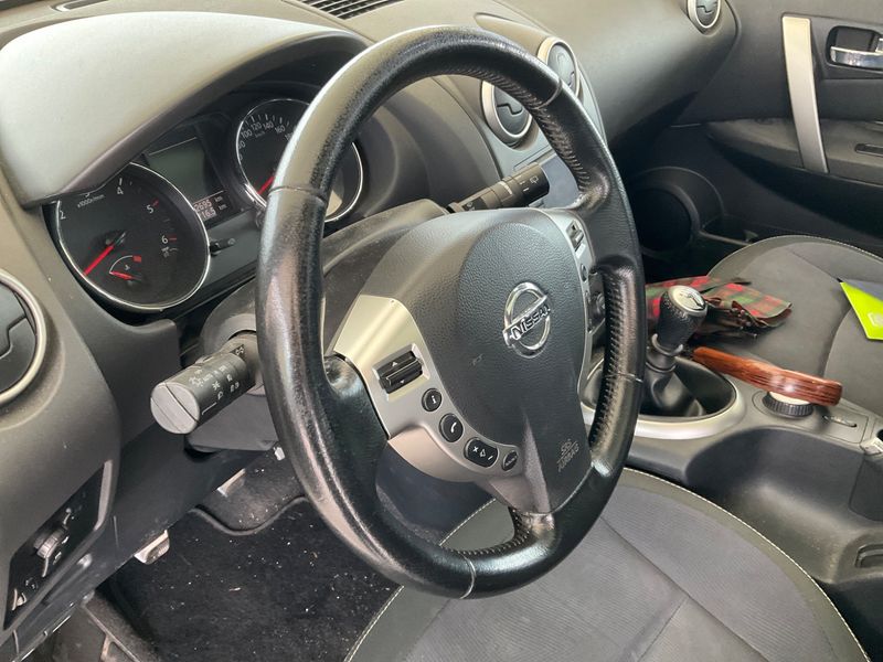 Nissan Qashqai 2.0 dCi Tekna 4x4 2010 – снимка 24
