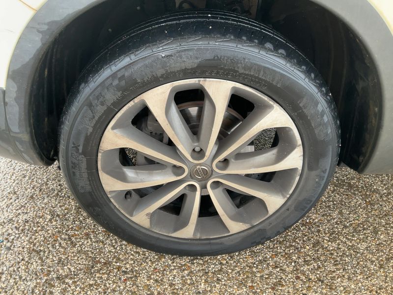 Nissan Qashqai 2.0 dCi Tekna 4x4 2010 – снимка 3