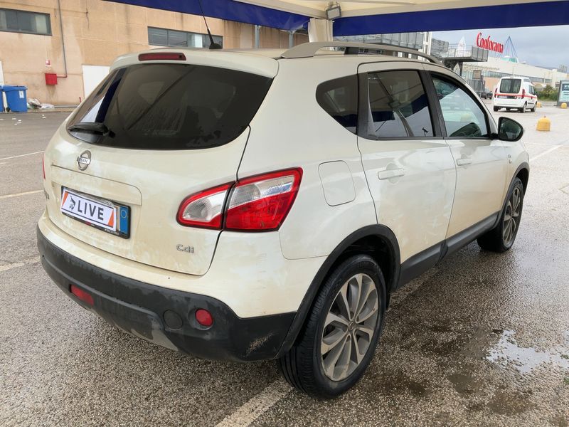 Nissan Qashqai 2.0 dCi Tekna 4x4 2010 – снимка 8