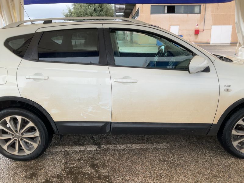 Nissan Qashqai 2.0 dCi Tekna 4x4 2010 – снимка 10