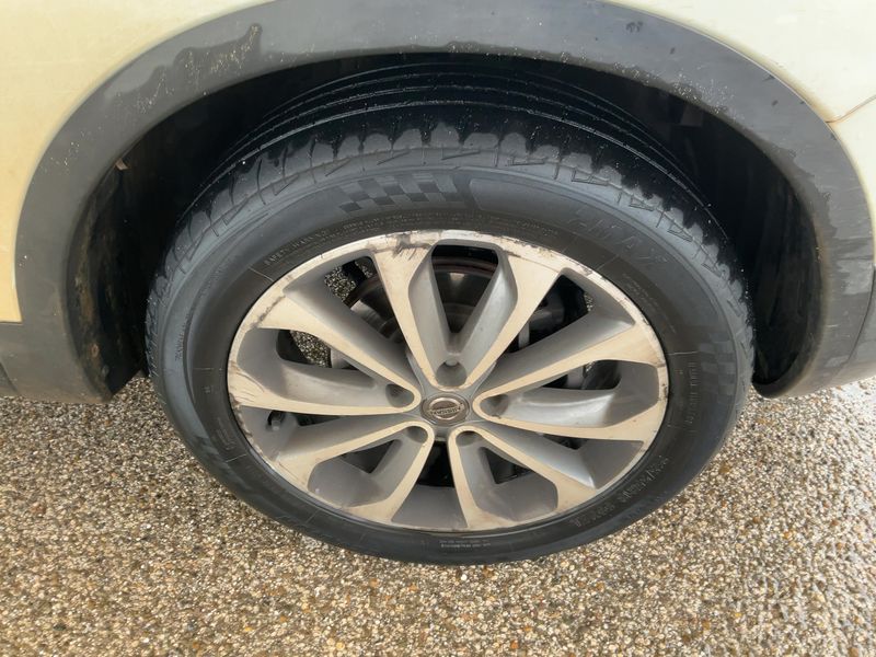 Nissan Qashqai 2.0 dCi Tekna 4x4 2010 – снимка 11