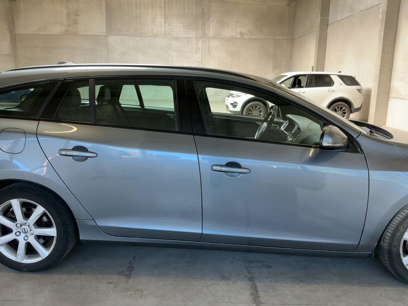 Volvo V60 2.0 D4 Linje Svart 2018 – снимка 10