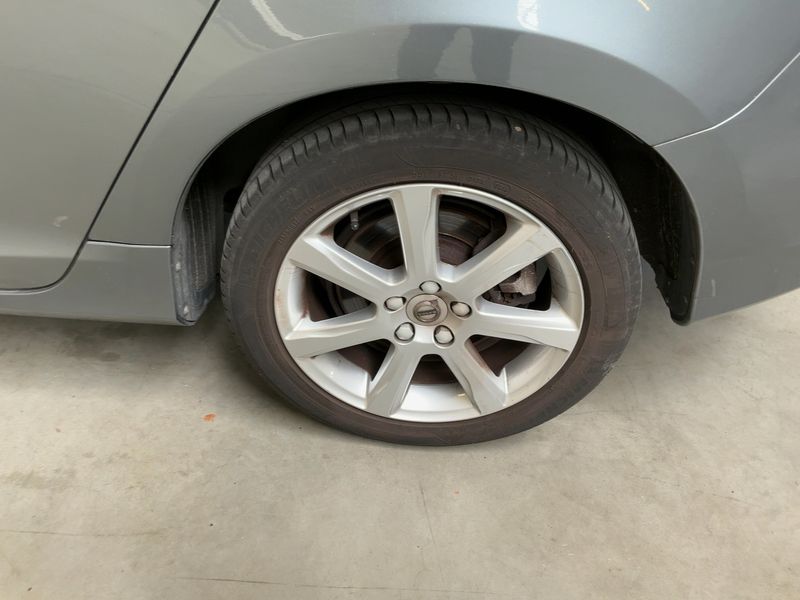 Volvo V60 2.0 D4 Linje Svart 2018 – снимка 5
