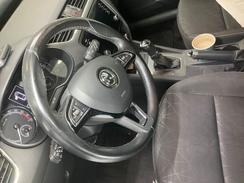 Skoda Octavia 1.6 TDI Clever 2018 – снимка 26