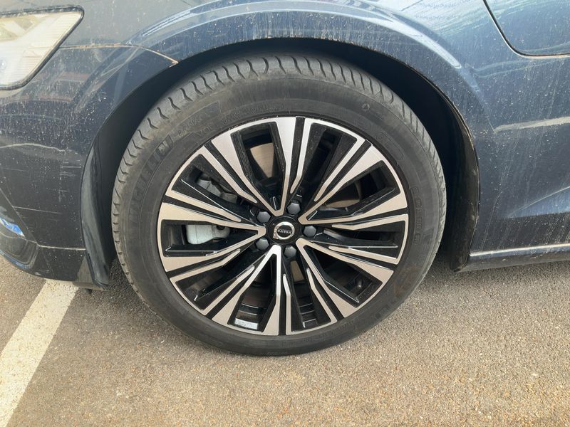 Volvo V60 2.0 T6 Recharge Plug-in Hybrid Plus Bright AWD 2022 – снимка 3