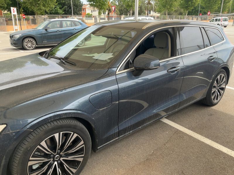 Volvo V60 2.0 T6 Recharge Plug-in Hybrid Plus Bright AWD 2022 – снимка 4