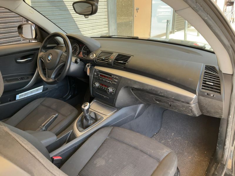 BMW 1er 116d 2010 – снимка 17