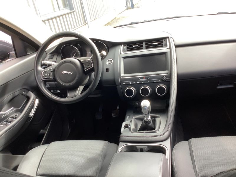 Jaguar E-Pace D150 Basis 2020 – снимка 17