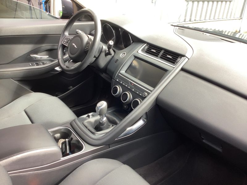 Jaguar E-Pace D150 Basis 2020 – снимка 16