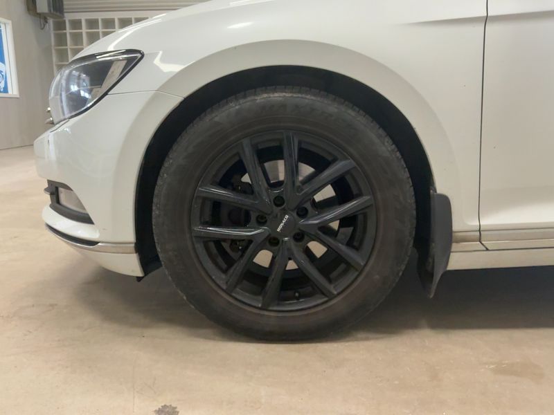 Volkswagen Passat 2.0 TDI Highline BlueMotion Tech 2015 – снимка 3