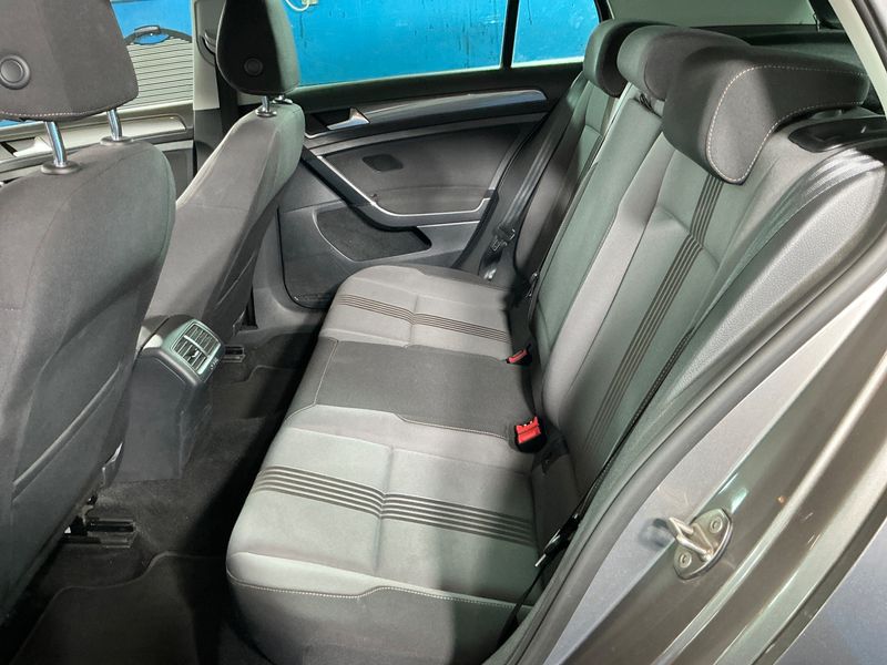 Volkswagen Golf VII 1.6 TDI Allstar BlueMotion Tech 2016 – снимка 26