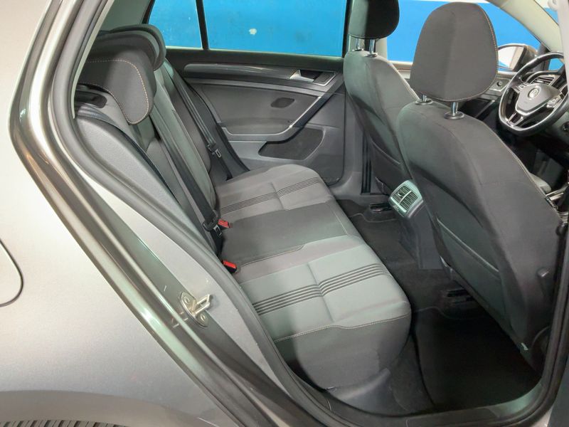 Volkswagen Golf VII 1.6 TDI Allstar BlueMotion Tech 2016 – снимка 19