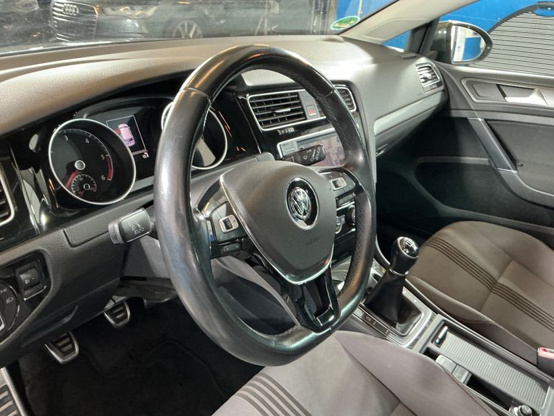 Volkswagen Golf VII 1.6 TDI Allstar BlueMotion Tech 2016 – снимка 22