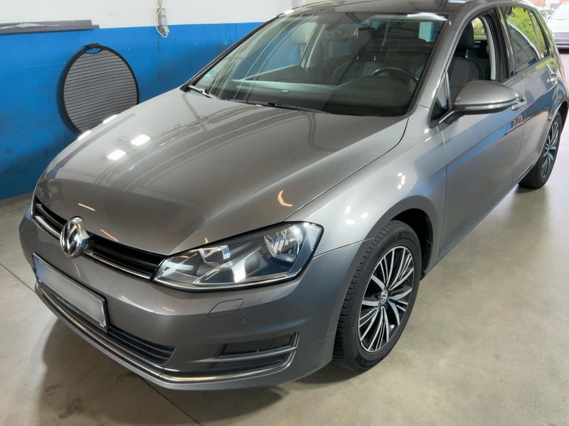 Volkswagen Golf VII 1.6 TDI Allstar BlueMotion Tech 2016 – снимка 2