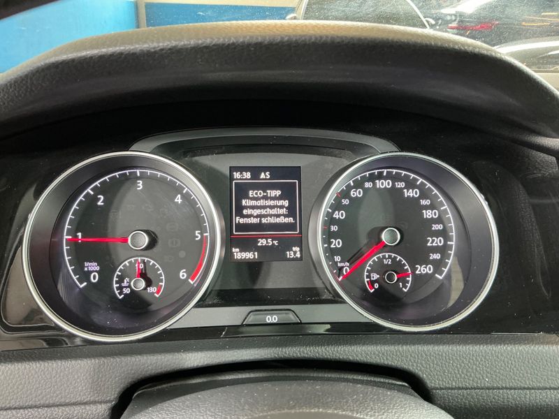 Volkswagen Golf VII 1.6 TDI Allstar BlueMotion Tech 2016 – снимка 18
