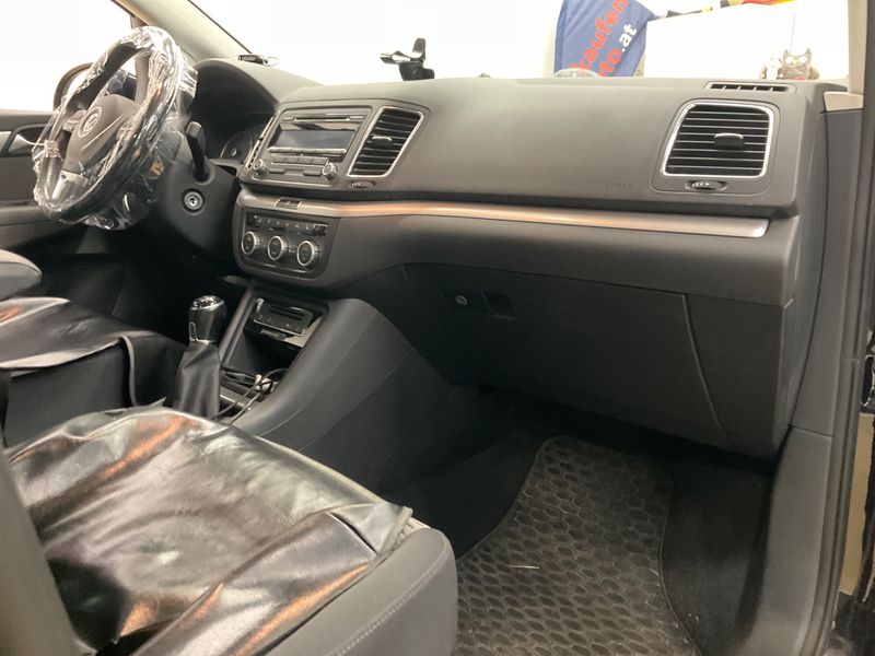 Volkswagen Sharan 2.0 TDI Cool BlueMotion Tech 2014 – снимка 22
