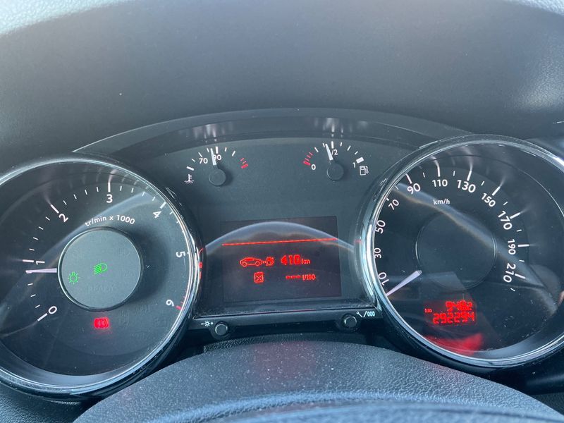 Peugeot 3008 1.6 HDi Active 2010 – снимка 19