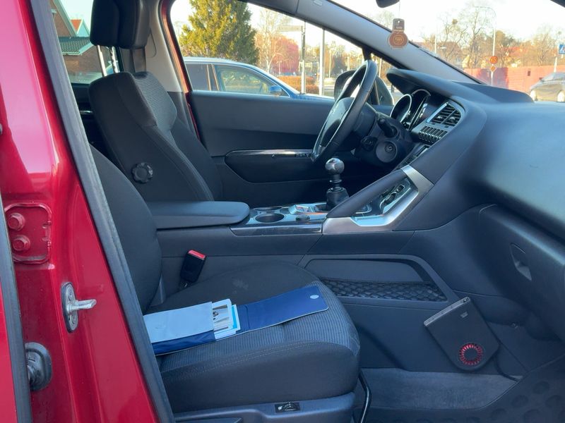 Peugeot 3008 1.6 HDi Active 2010 – снимка 17