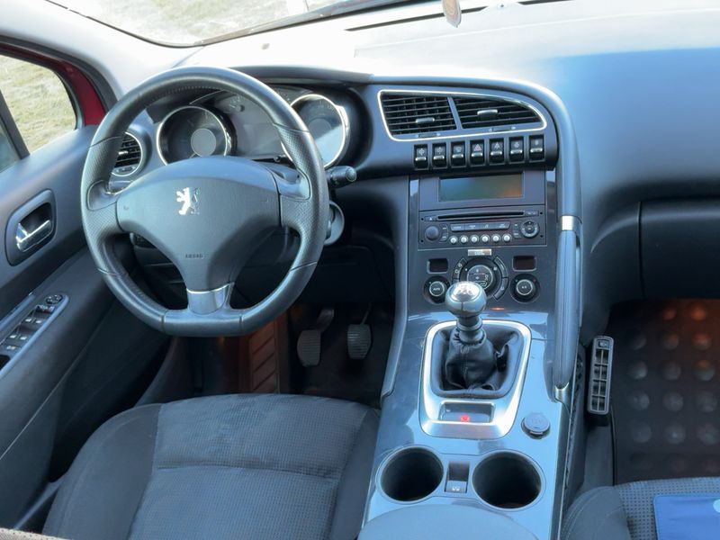 Peugeot 3008 1.6 HDi Active 2010 – снимка 18