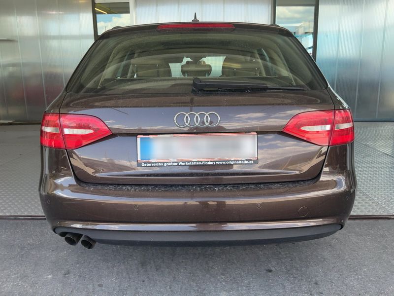 Audi A4 2.0 TDI Attraction 2013 – снимка на щета
