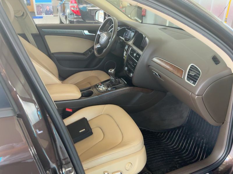 Audi A4 2.0 TDI Attraction 2013 – снимка 11