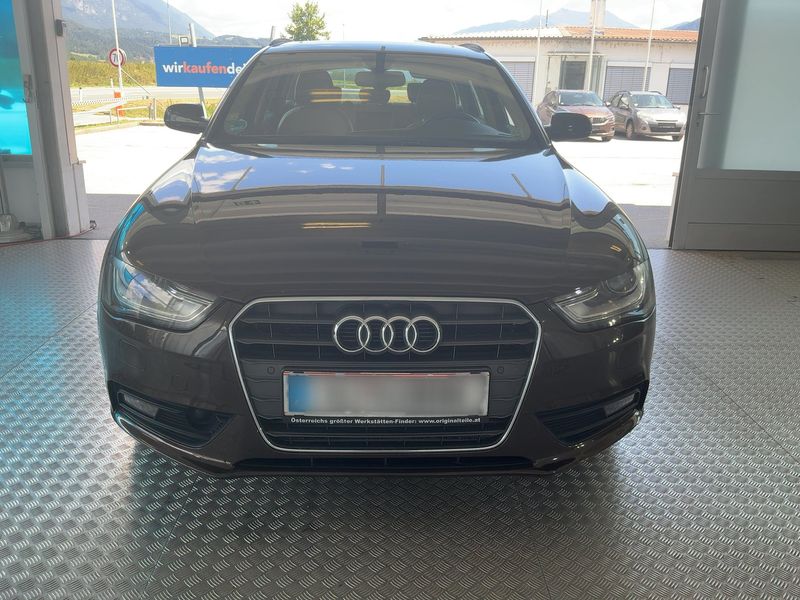 Audi A4 2.0 TDI Attraction 2013 – снимка на щета