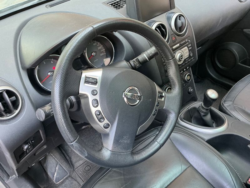 Nissan Qashqai+2 2.0 dCi Tekna 2009 – снимка 23