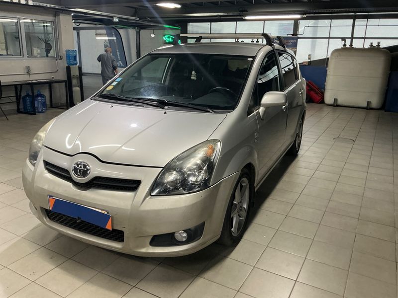 Toyota Corolla Verso 2.2 D-4D D-Cat Clean Power 2007 – снимка 1
