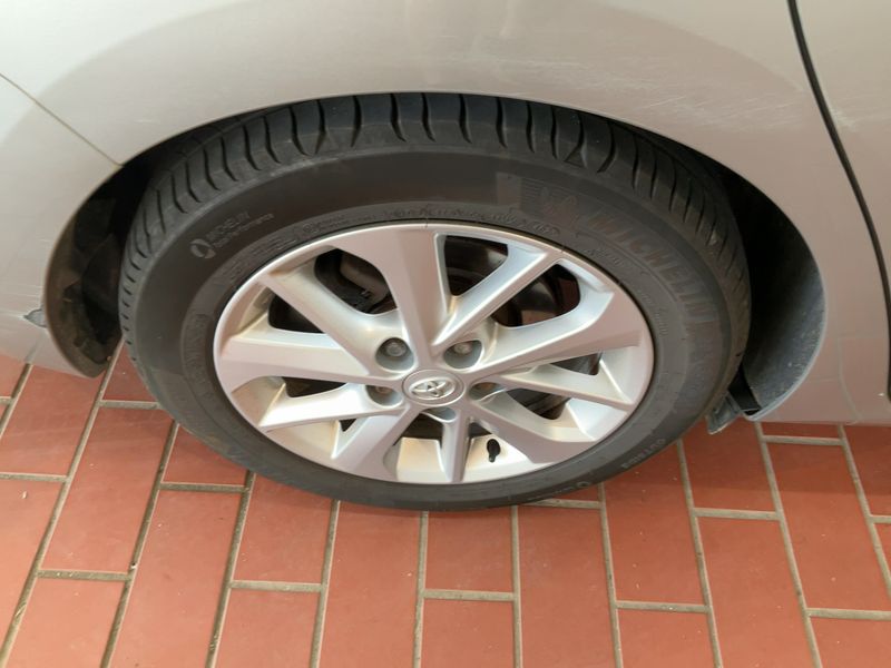 Toyota Auris Touring Sports 1.6 Life+ 2013 – снимка 9