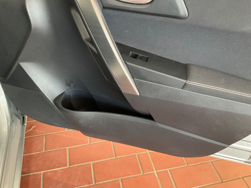 Toyota Auris Touring Sports 1.6 Life+ 2013 – снимка 32